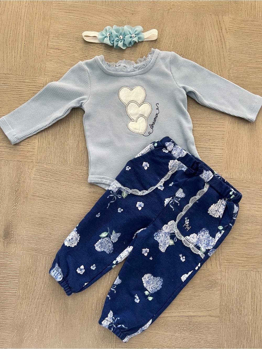 🌟3/$25🌟 Paris Hilton Heart Bodysuit with Navy Floral Pants and Headband